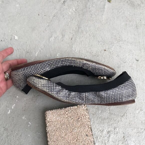 Tory Burch Caroline Tidal Grid - Picture 5 of 9